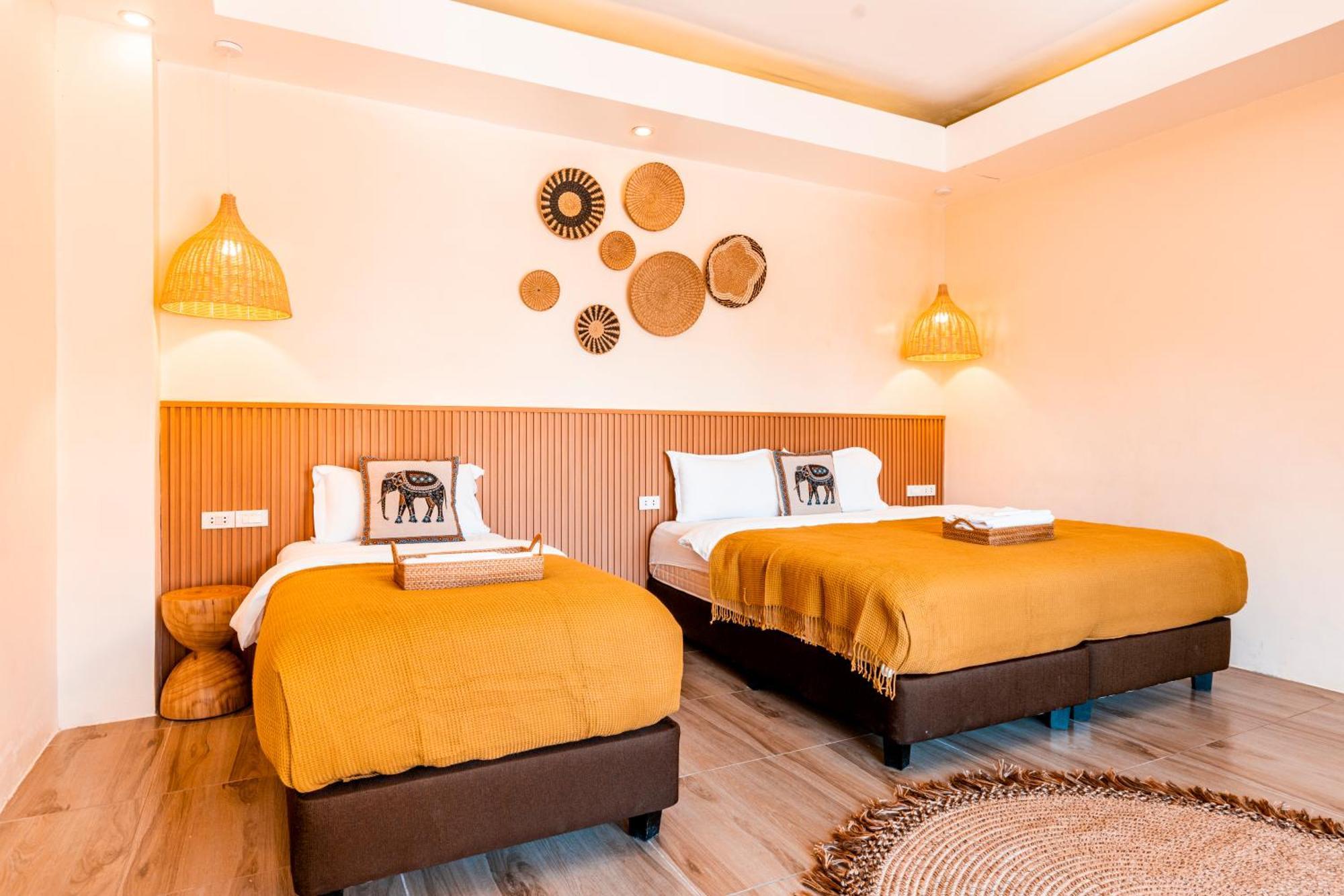 Molly Resorts Puerto Galera Eksteriør bilde