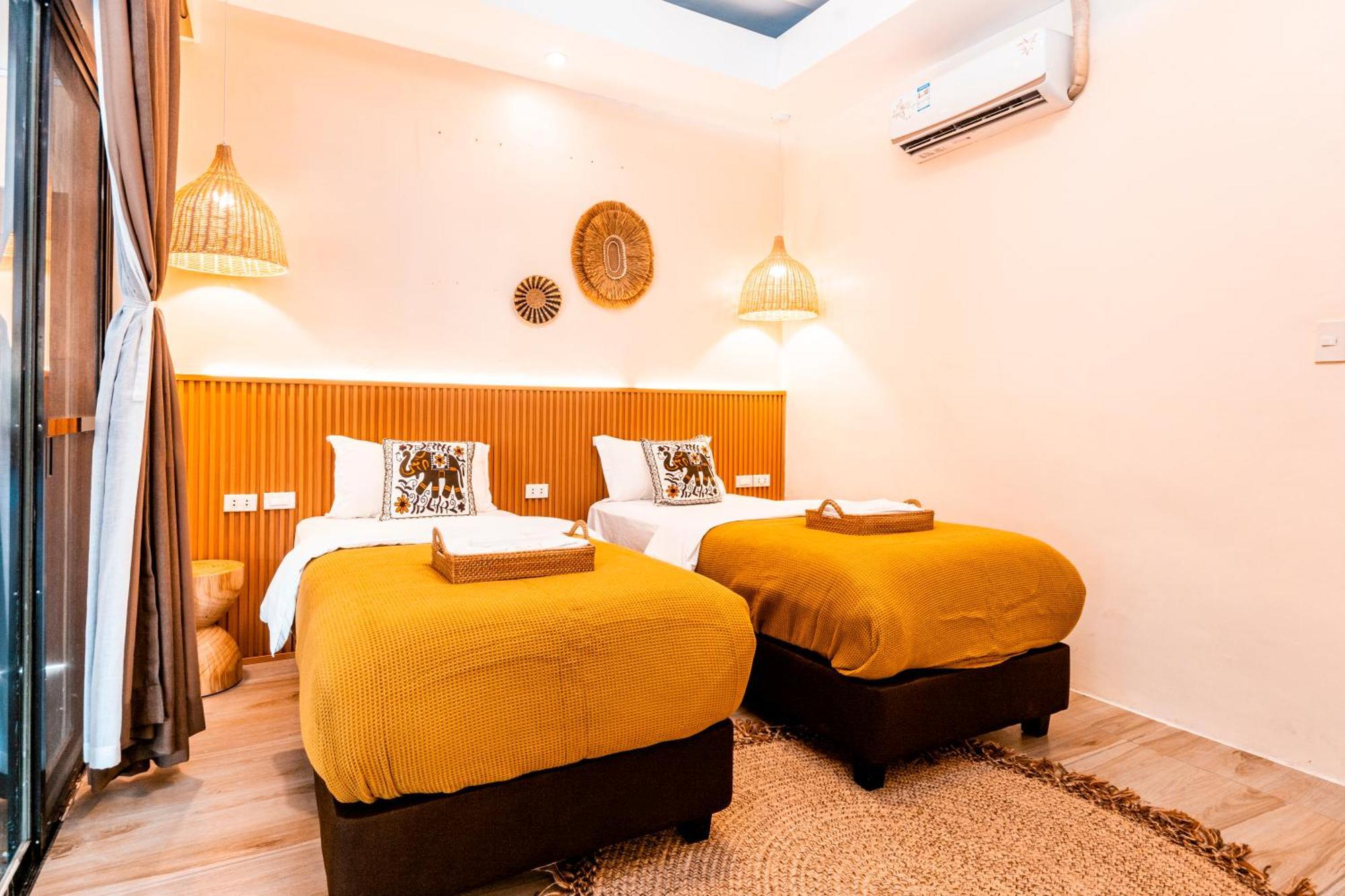 Molly Resorts Puerto Galera Eksteriør bilde